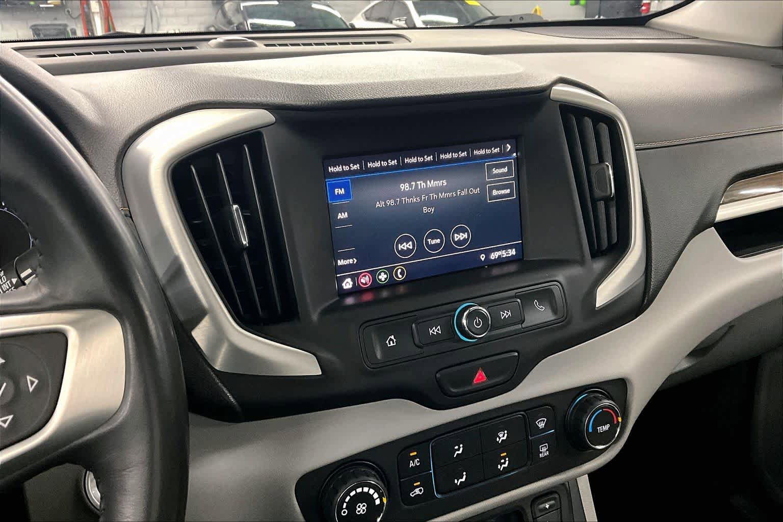 Used 2020 GMC Terrain SLE FWD image 6