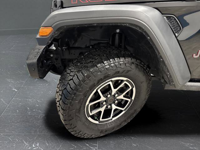 Used 2024 Jeep Gladiator Rubicon w/ Technology Group image 38