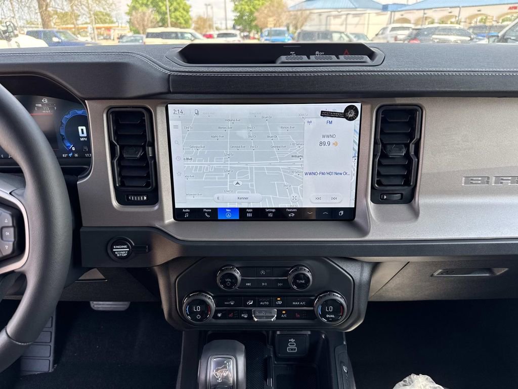 New 2026 Ford Bronco Outer Banks w/ Black Appearance Package AWD/4WD image 12