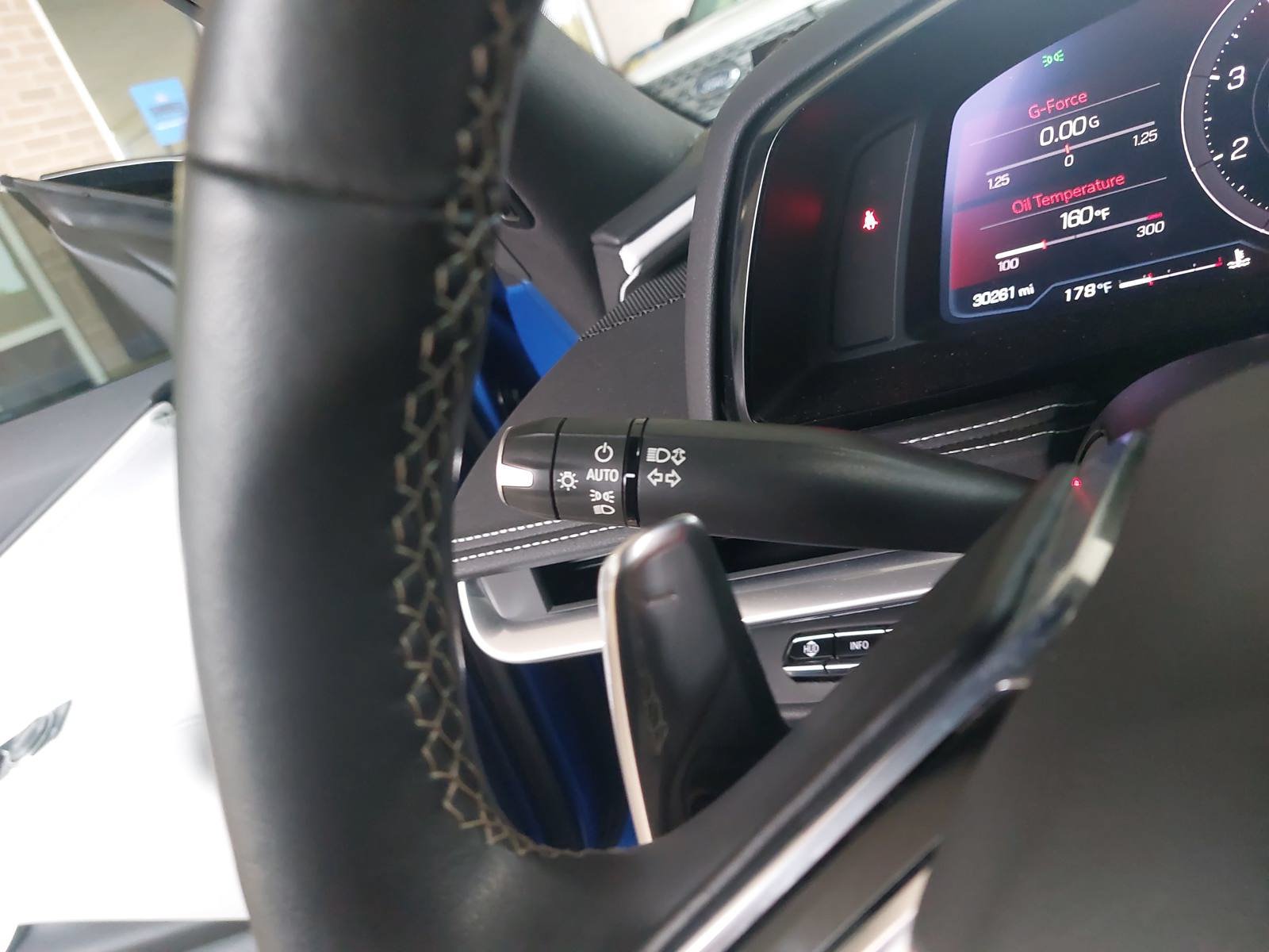Used 2022 Chevrolet Corvette Stingray Preferred Cpe w/ Z51 Performance Package RWD image 23