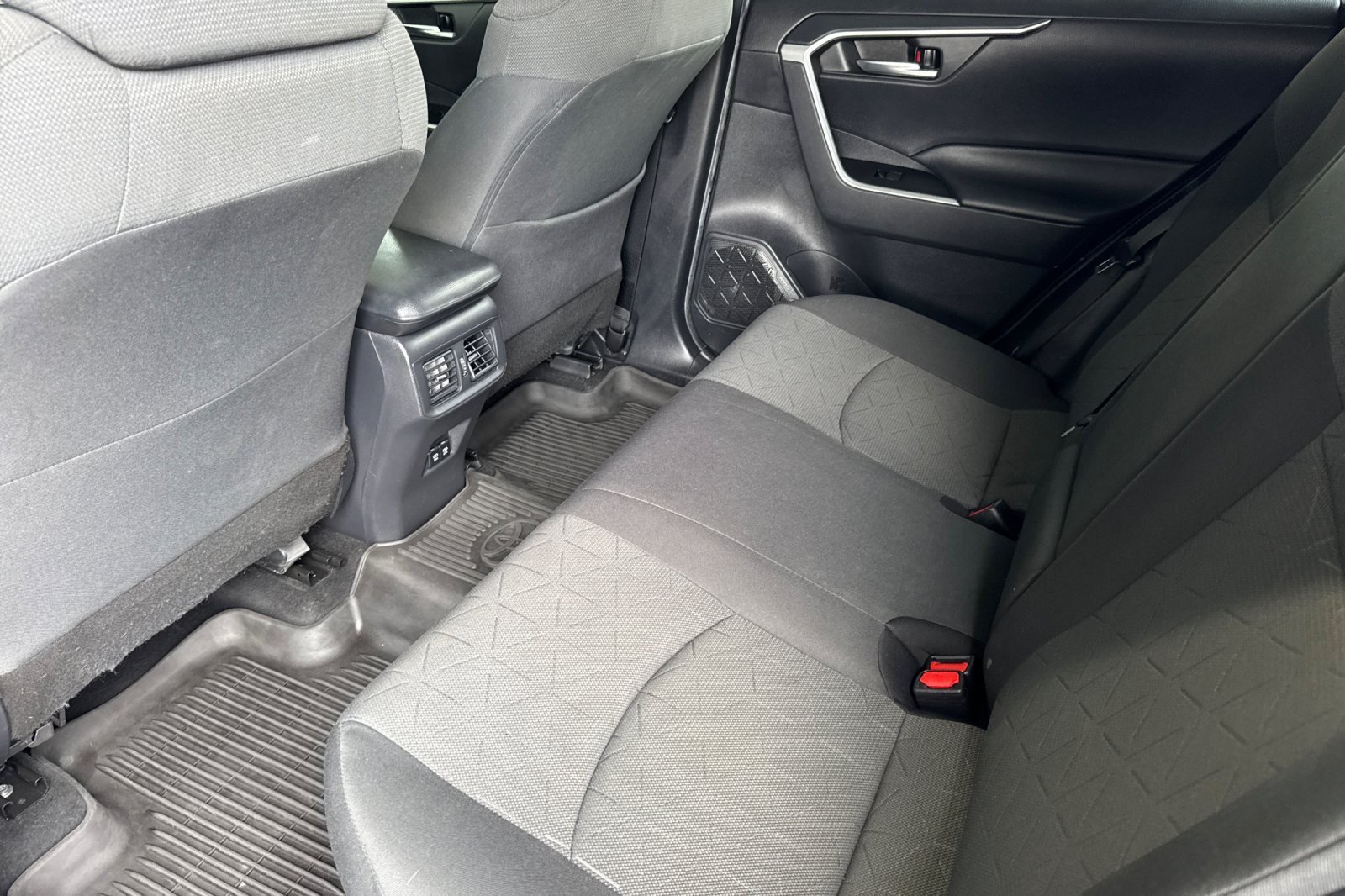 Certified 2021 Toyota RAV4 XLE AWD/4WD image 11