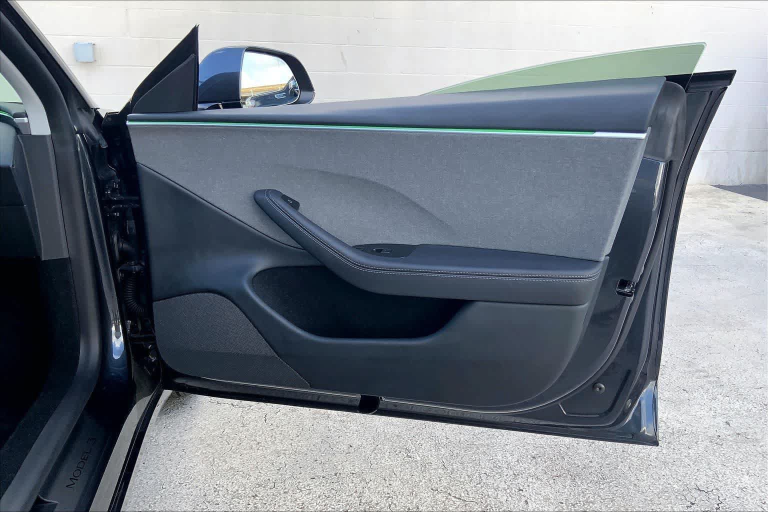 Used 2025 Tesla Model 3 Long Range RWD image 27