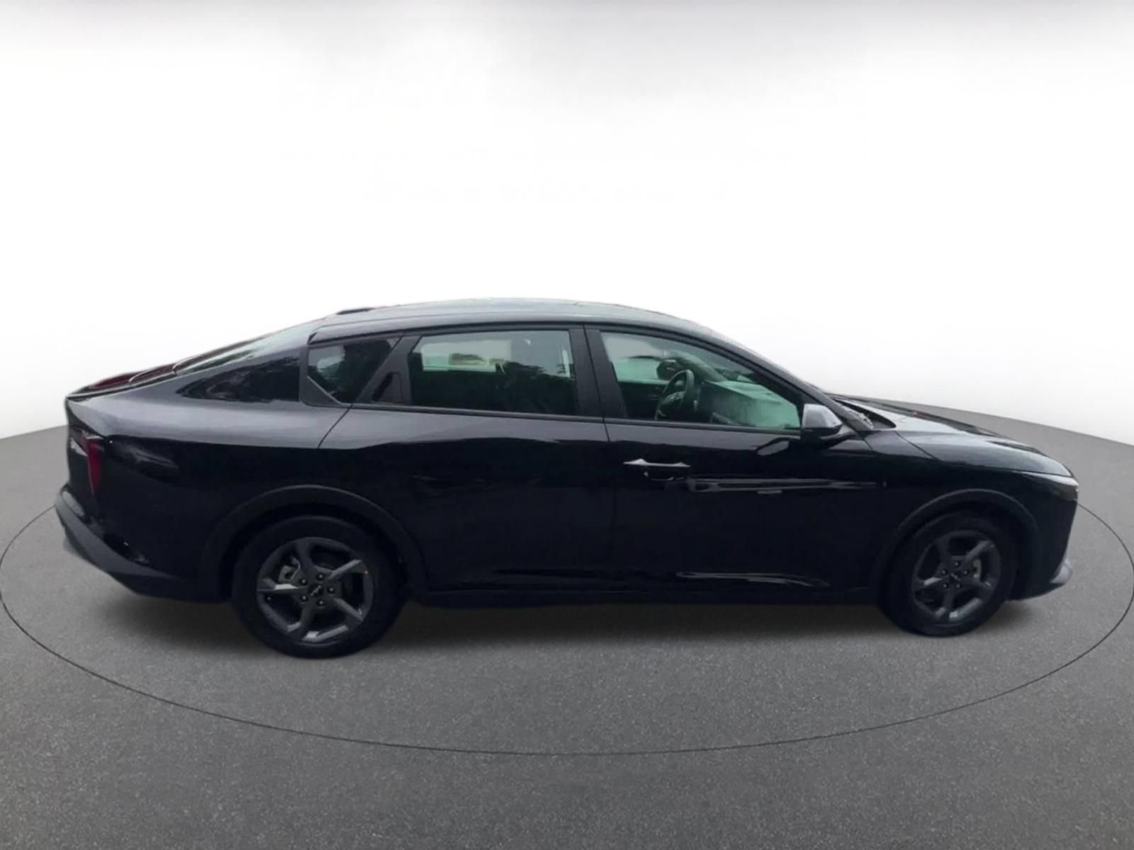 Used 2026 Kia K4 FWD image 16