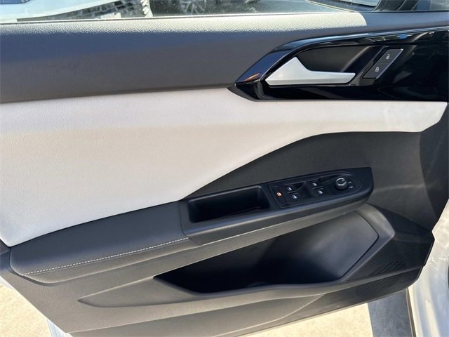 Certified 2025 Volkswagen Taos S image 13