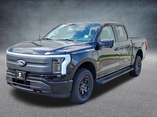 New 2025 Ford F150 Lightning XLT w/ Max Trailer Tow Package image 3