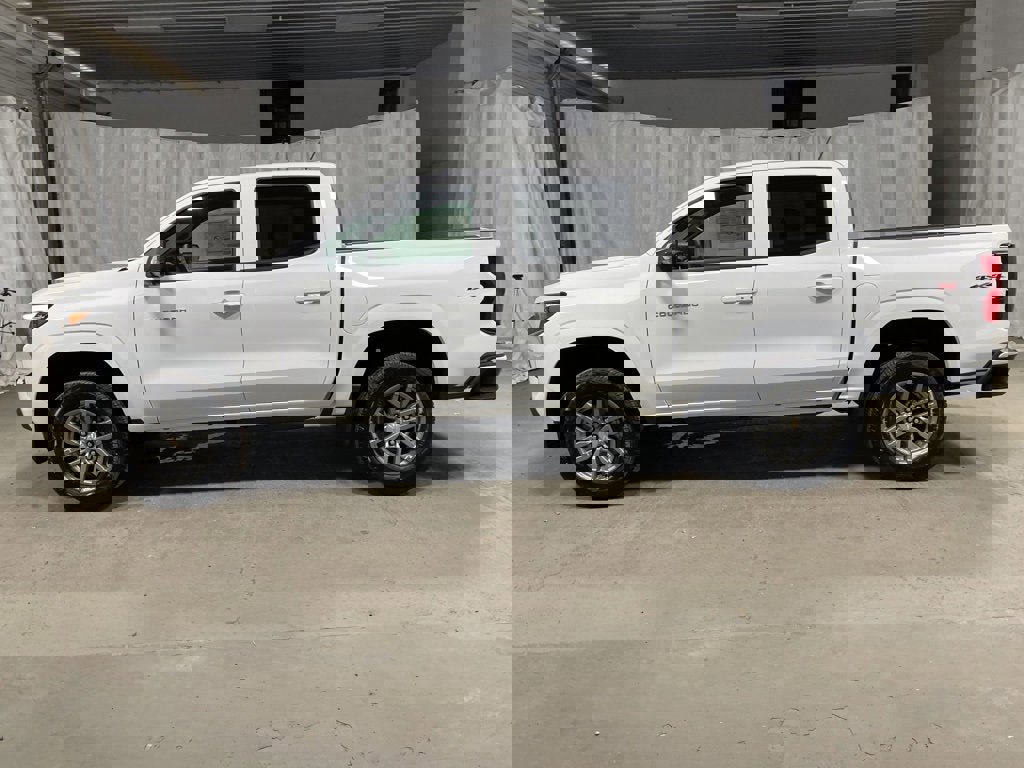 New 2025 Chevrolet Colorado LT w/ LT Convenience Package image 4