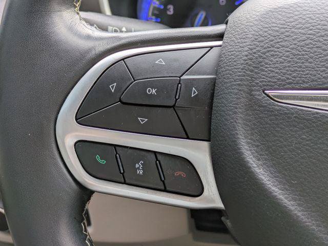 Certified 2020 Chrysler Pacifica Touring-L Plus w/ Tire & Wheel Group FWD image 20