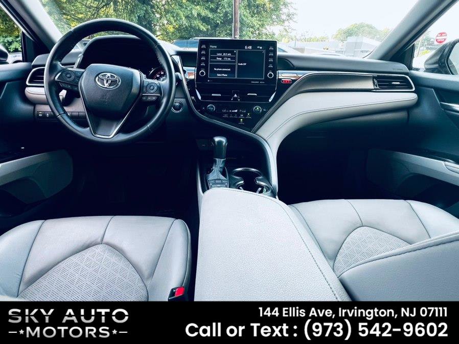 Used 2024 Toyota Camry XSE FWD image 6