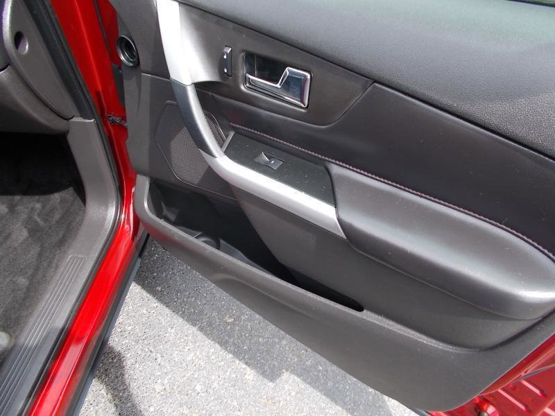 Used 2013 Ford Edge SEL FWD image 22