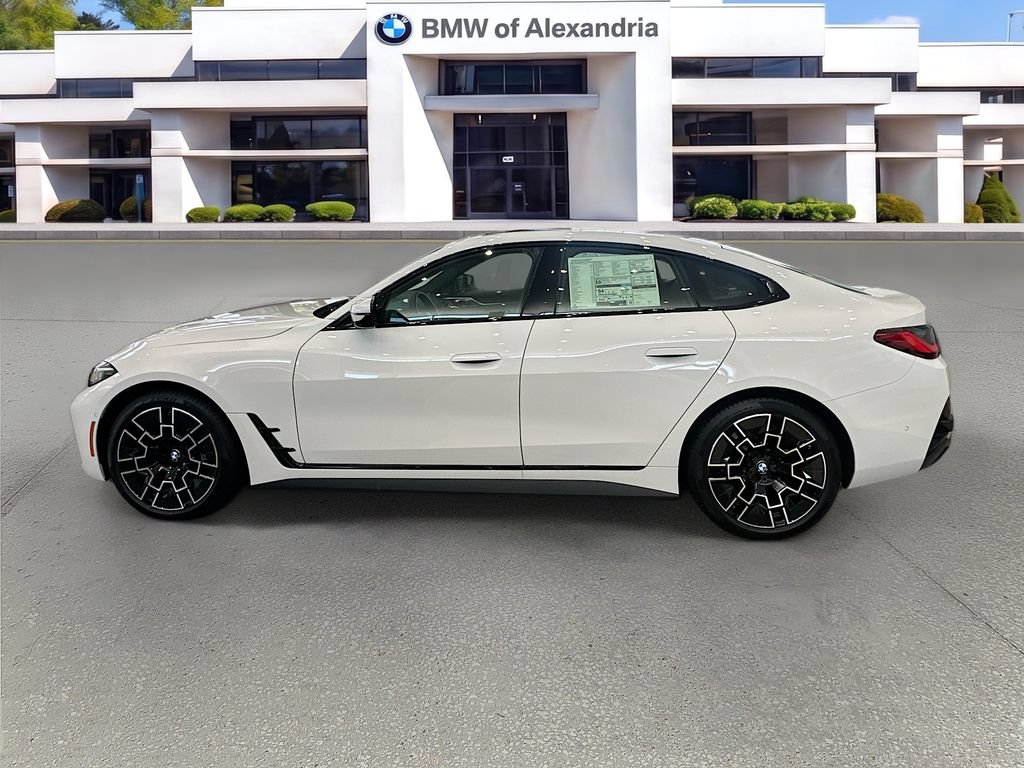 Used 2026 BMW i4 xDrive40i w/ M Sport Package AWD/4WD image 4
