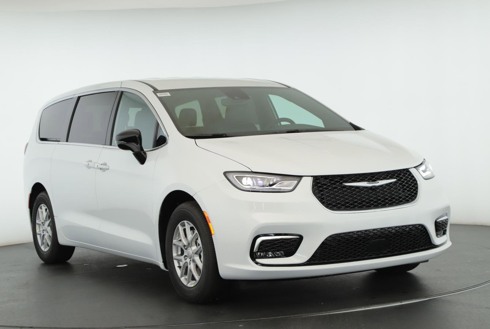 New 2026 Chrysler Pacifica Select