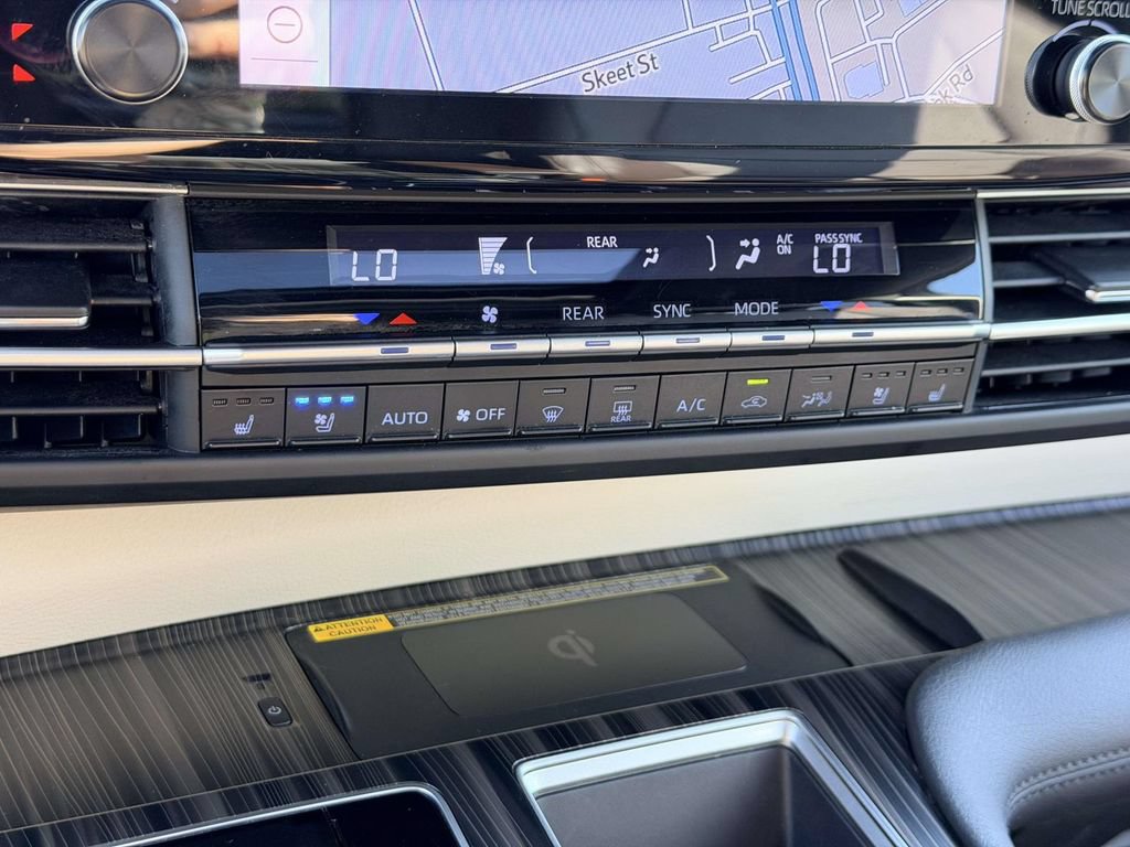 Certified 2021 Toyota Sienna Platinum AWD/4WD image 5