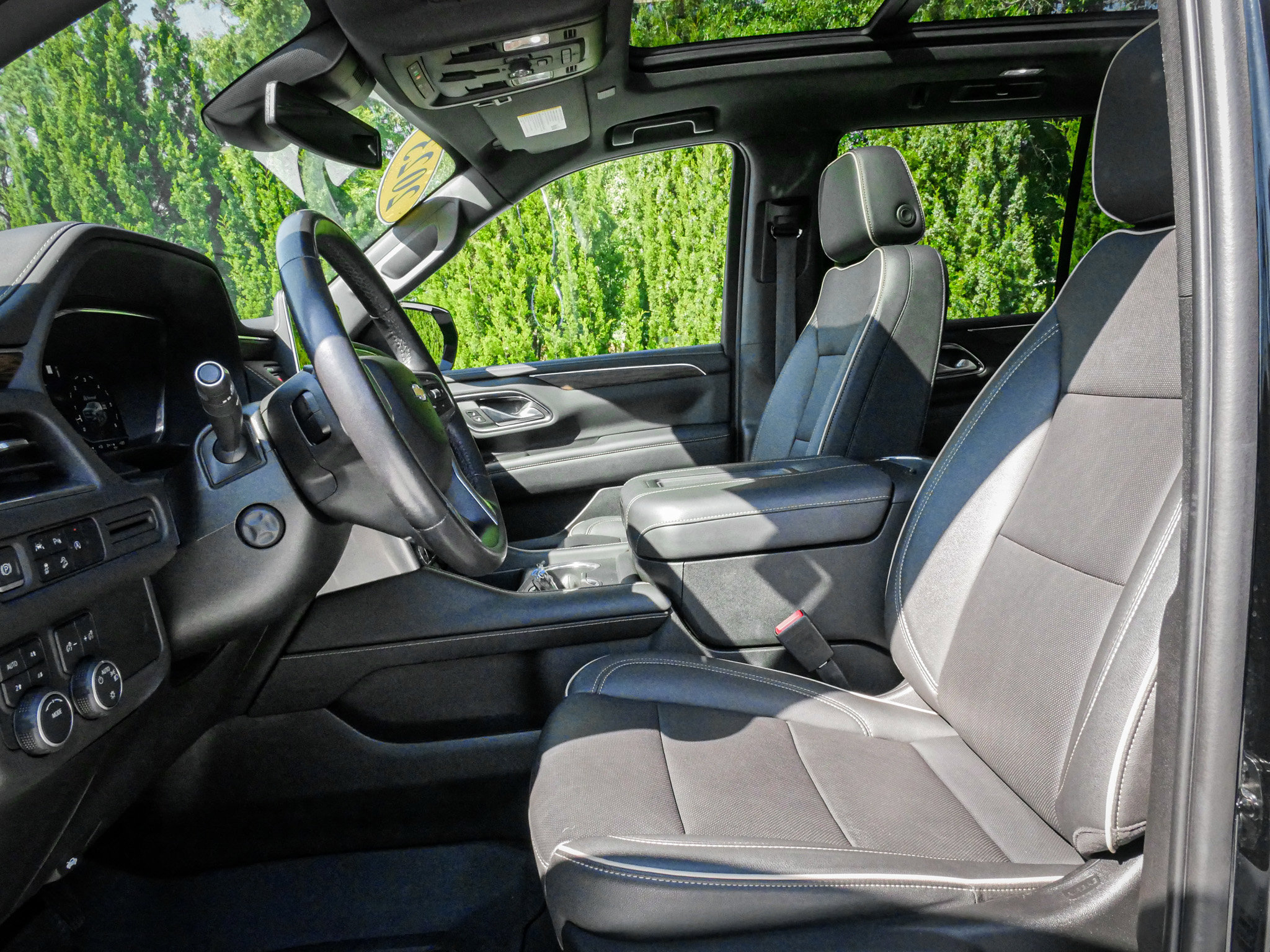 Used 2023 Chevrolet Tahoe Premier AWD/4WD image 16