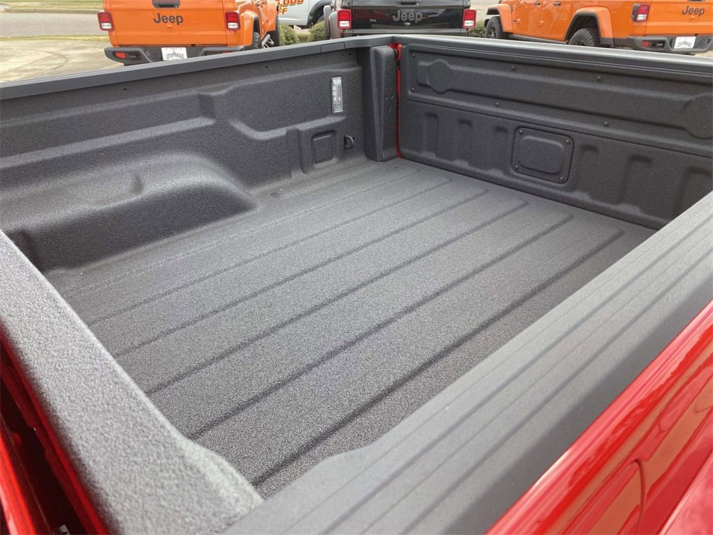 New 2025 Jeep Gladiator Sport image 9