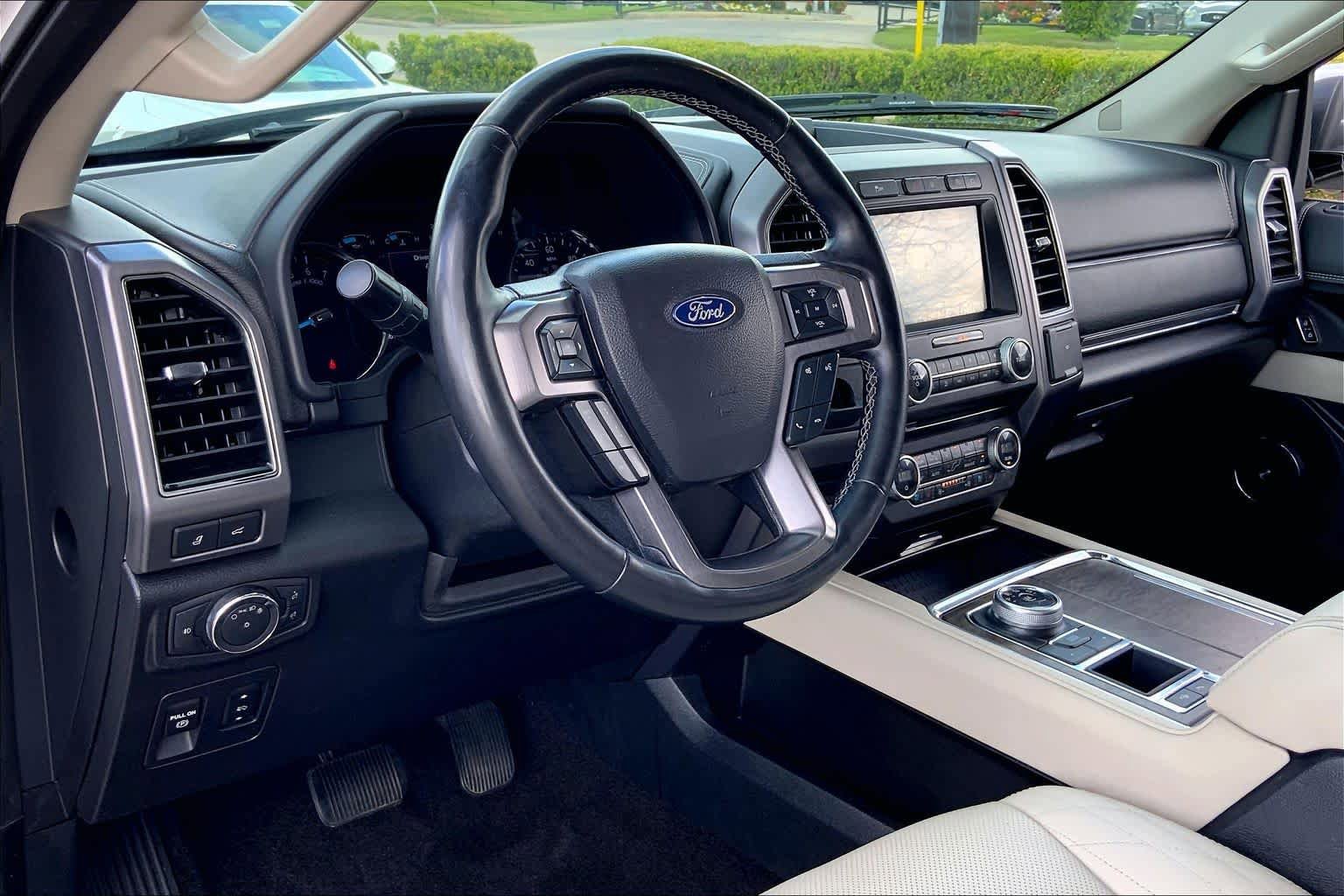 Used 2018 Ford Expedition Platinum RWD image 17