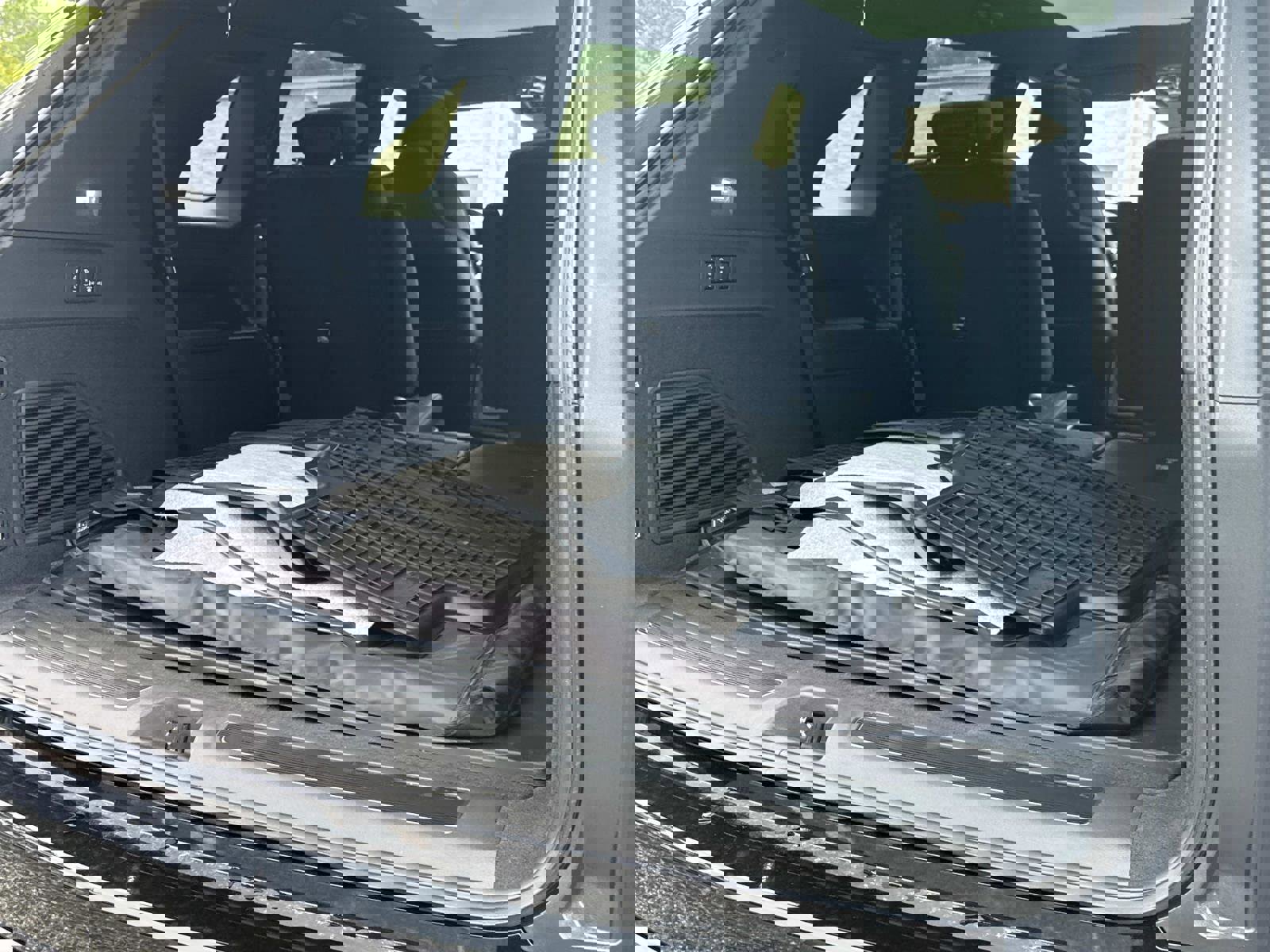 New 2026 Cadillac Escalade IQ Luxury 1 w/ LPO, Floor Liner Package image 31