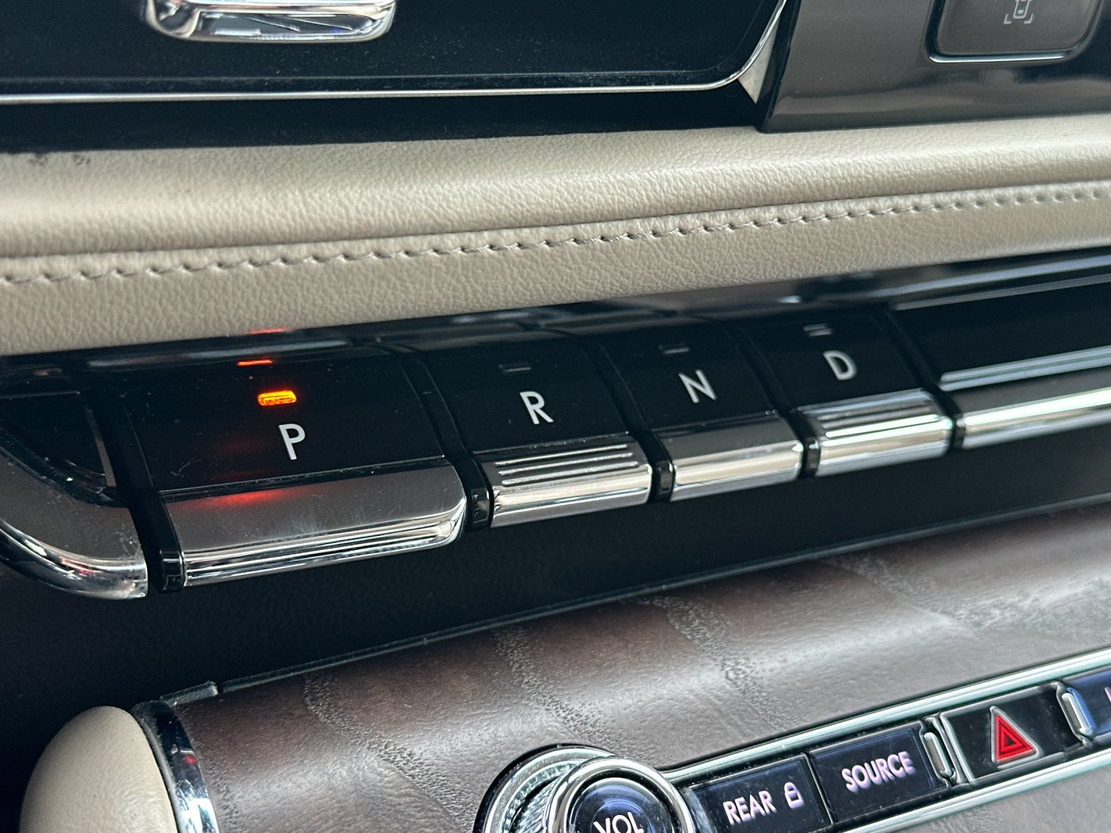 Certified 2022 Lincoln Aviator Grand Touring w/ Elements Package Plus AWD/4WD image 22