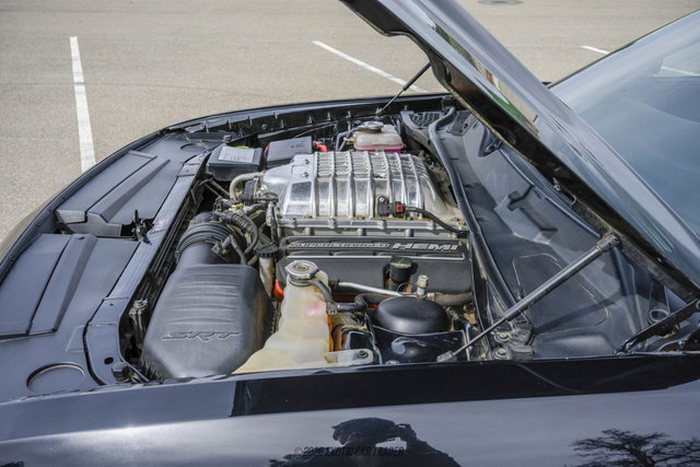 Used 2016 Dodge Challenger SRT Hellcat image 17