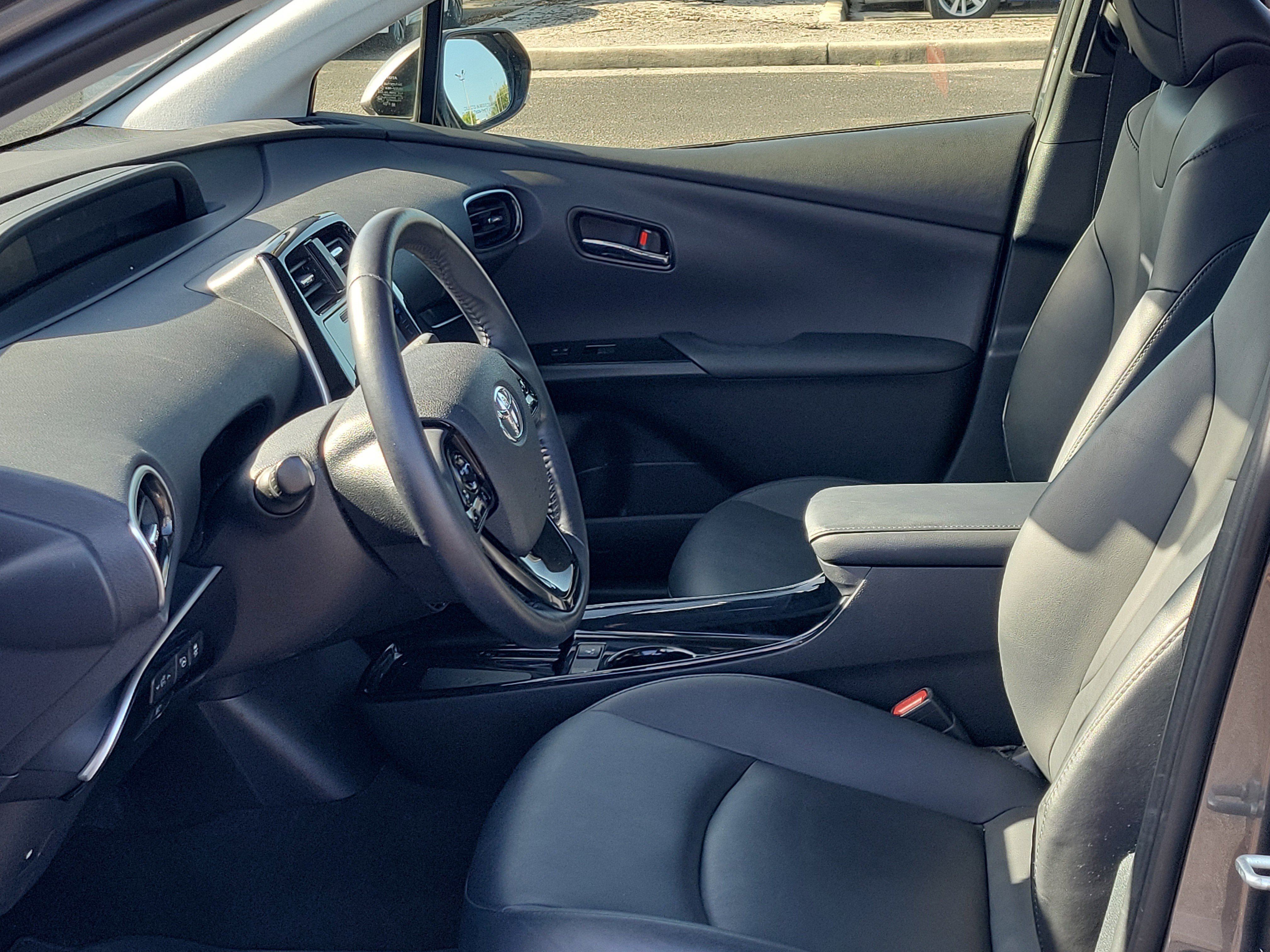 Used 2019 Toyota Prius XLE AWD/4WD image 20