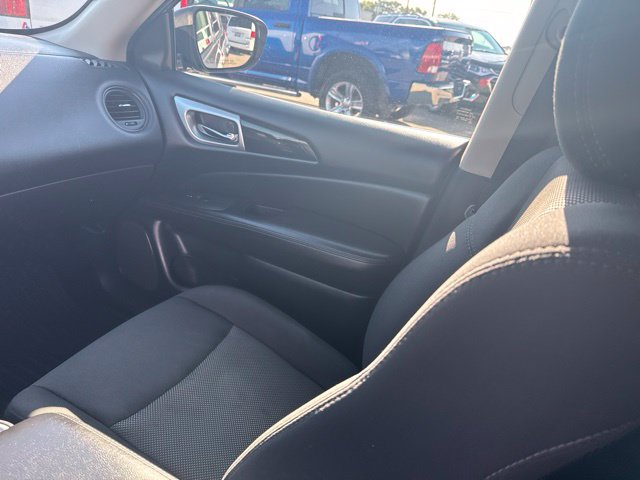 Used 2020 Nissan Pathfinder S AWD/4WD image 15