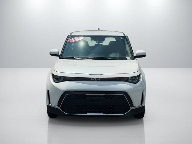 Certified 2025 Kia Soul LX w/ LX Technology Package FWD image 2