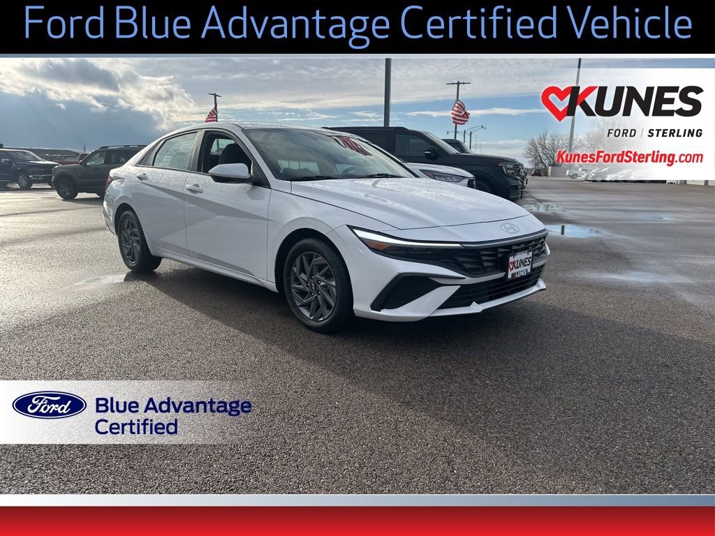 Used 2024 Hyundai Elantra SEL image 1
