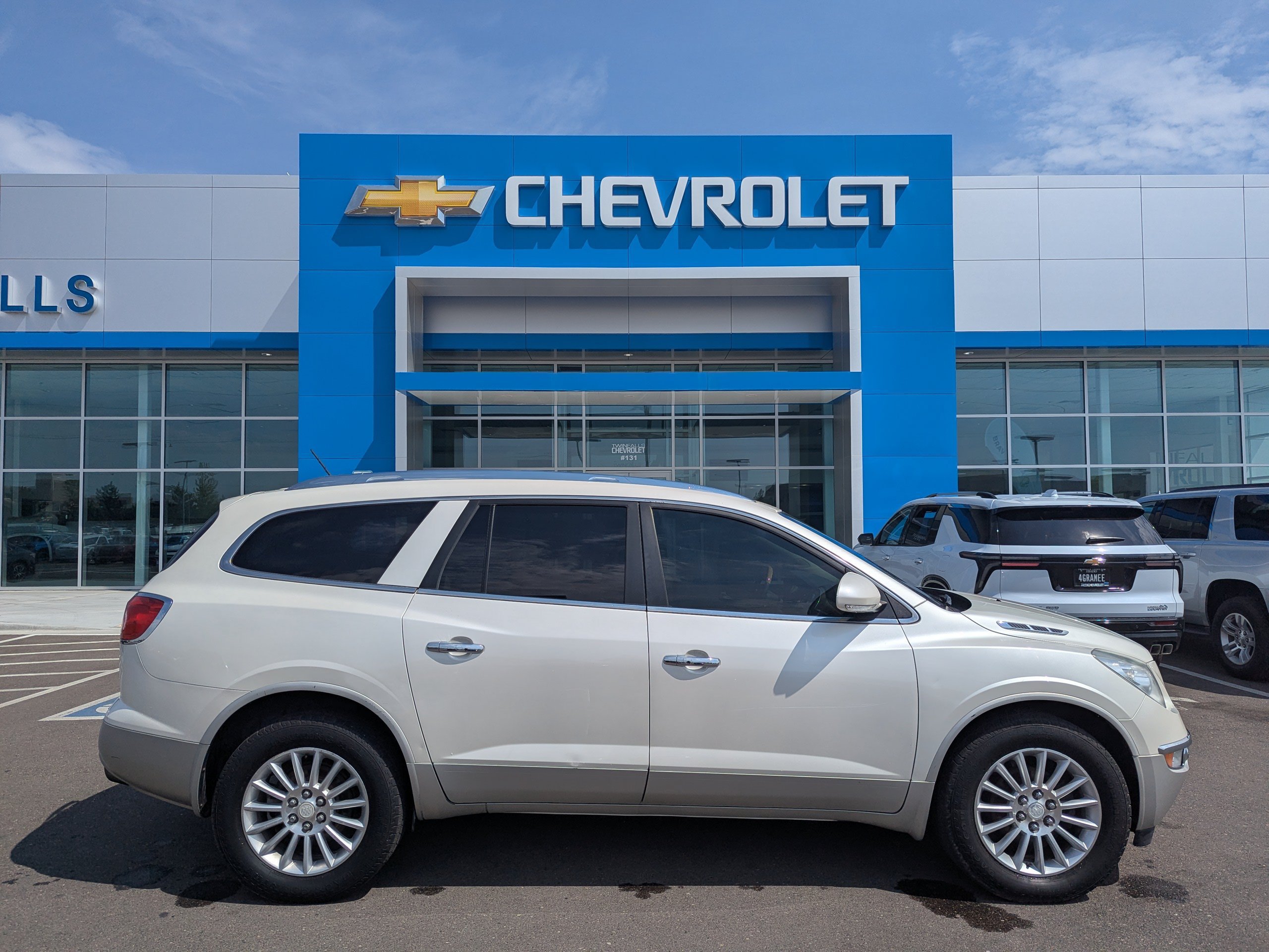 Used 2011 Buick Enclave CXL AWD/4WD image 33
