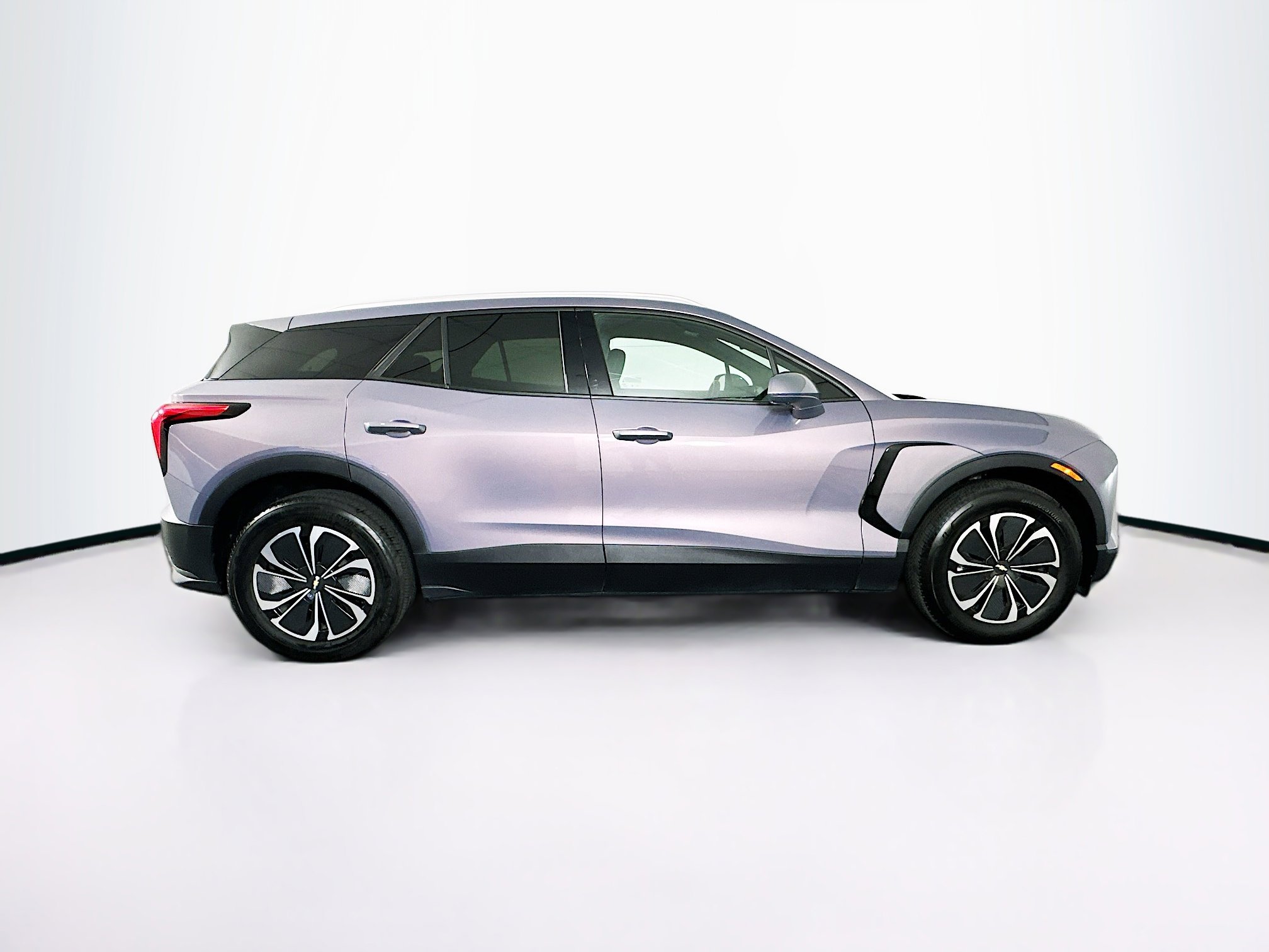 Used 2024 Chevrolet Blazer EV LT AWD/4WD image 10