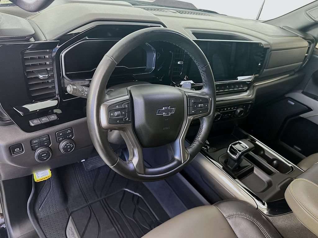 Used 2025 Chevrolet Silverado 1500 ZR2 w/ Technology Package AWD/4WD image 31