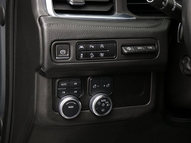 Used 2023 GMC Yukon XL Denali image 27