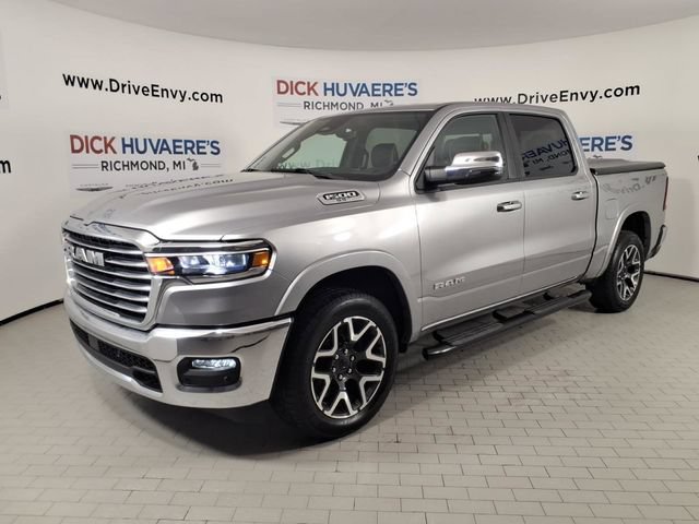 Used 2025 RAM 1500 Laramie AWD/4WD image 1