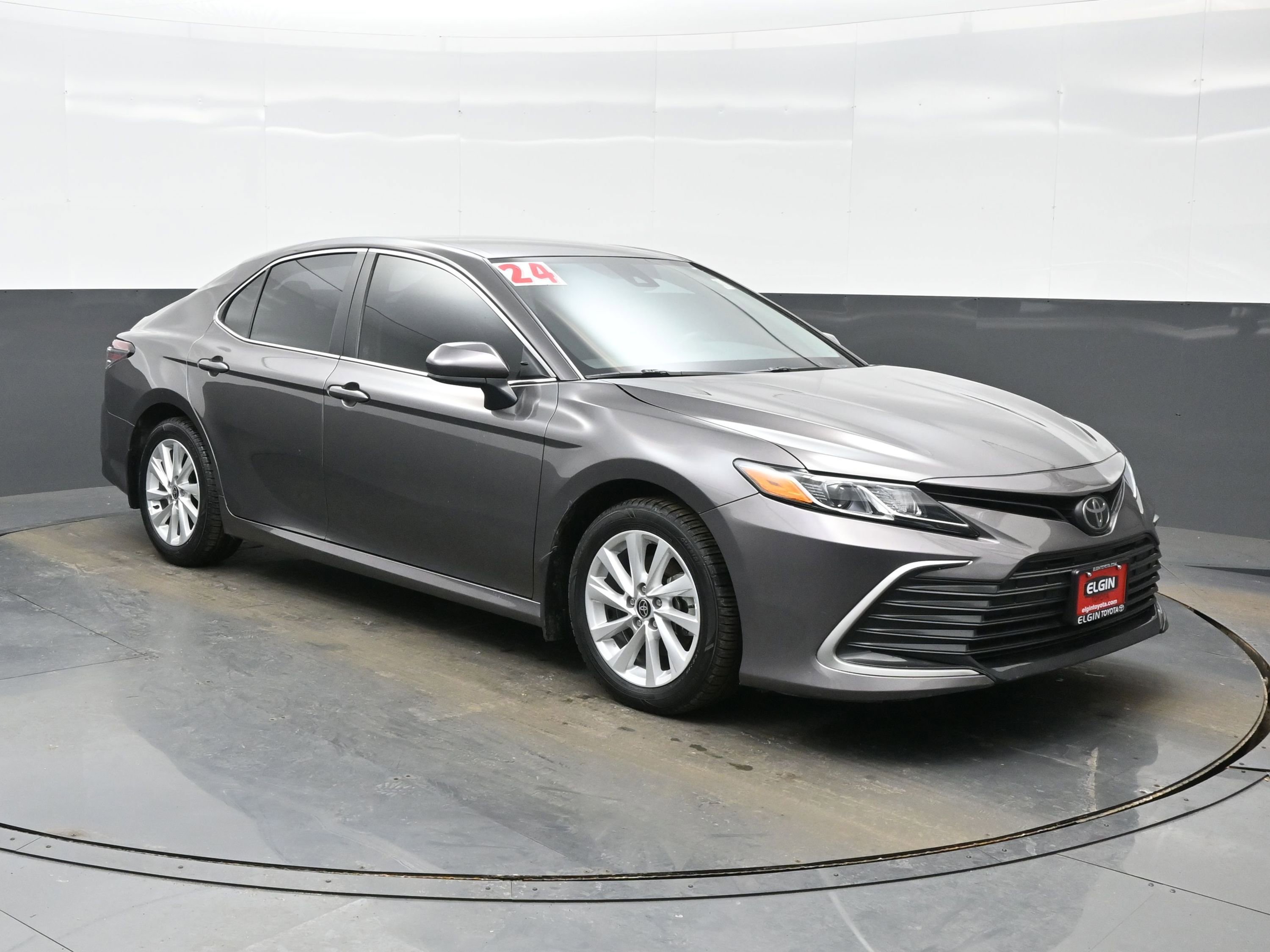 Used 2024 Toyota Camry LE image 8