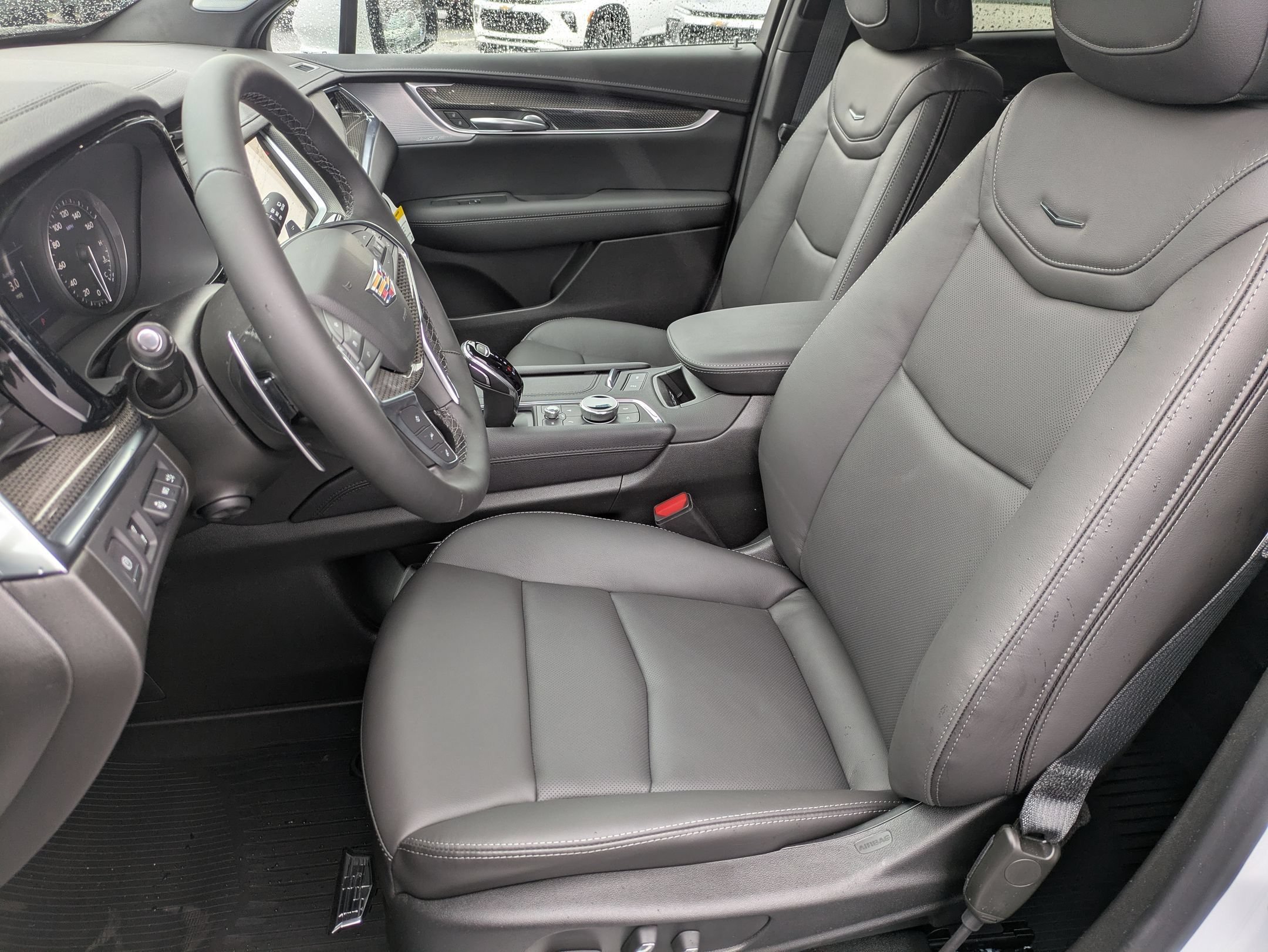 New 2026 Cadillac XT5 Sportv w/ LPO, Onyx Lite Package AWD/4WD image 14