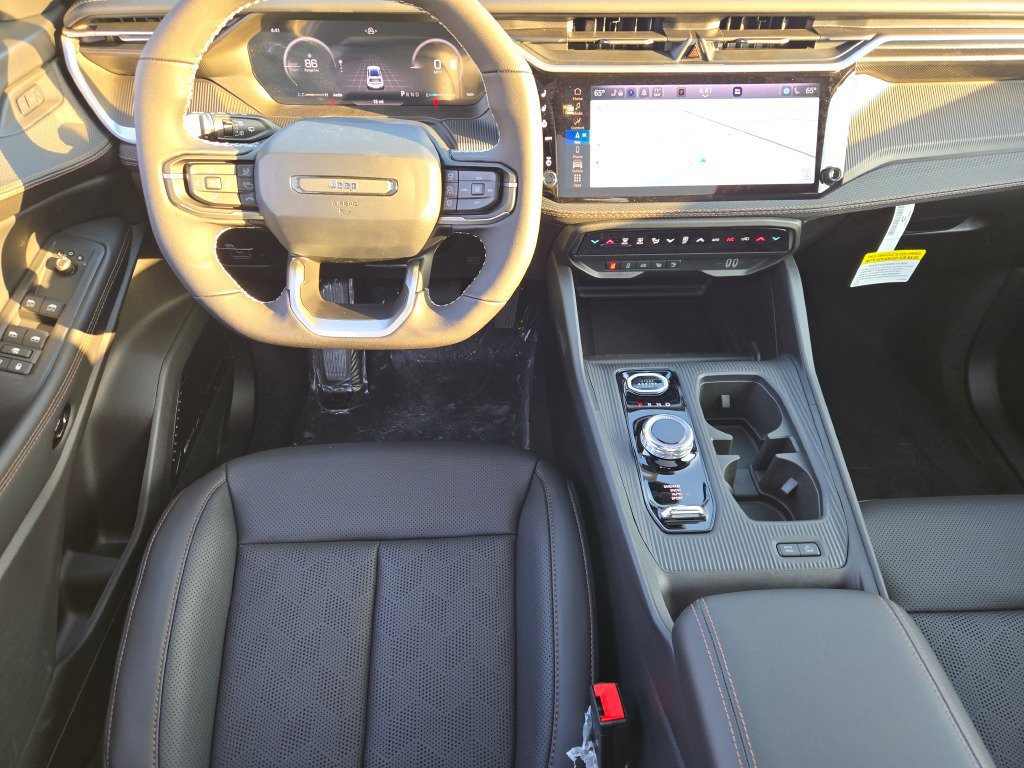New 2027 Jeep Cherokee Overland w/ Advanced Pro Tech Group AWD/4WD image 2