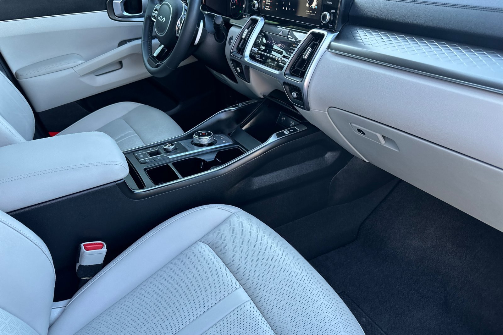 Used 2023 Kia Sorento EX image 18