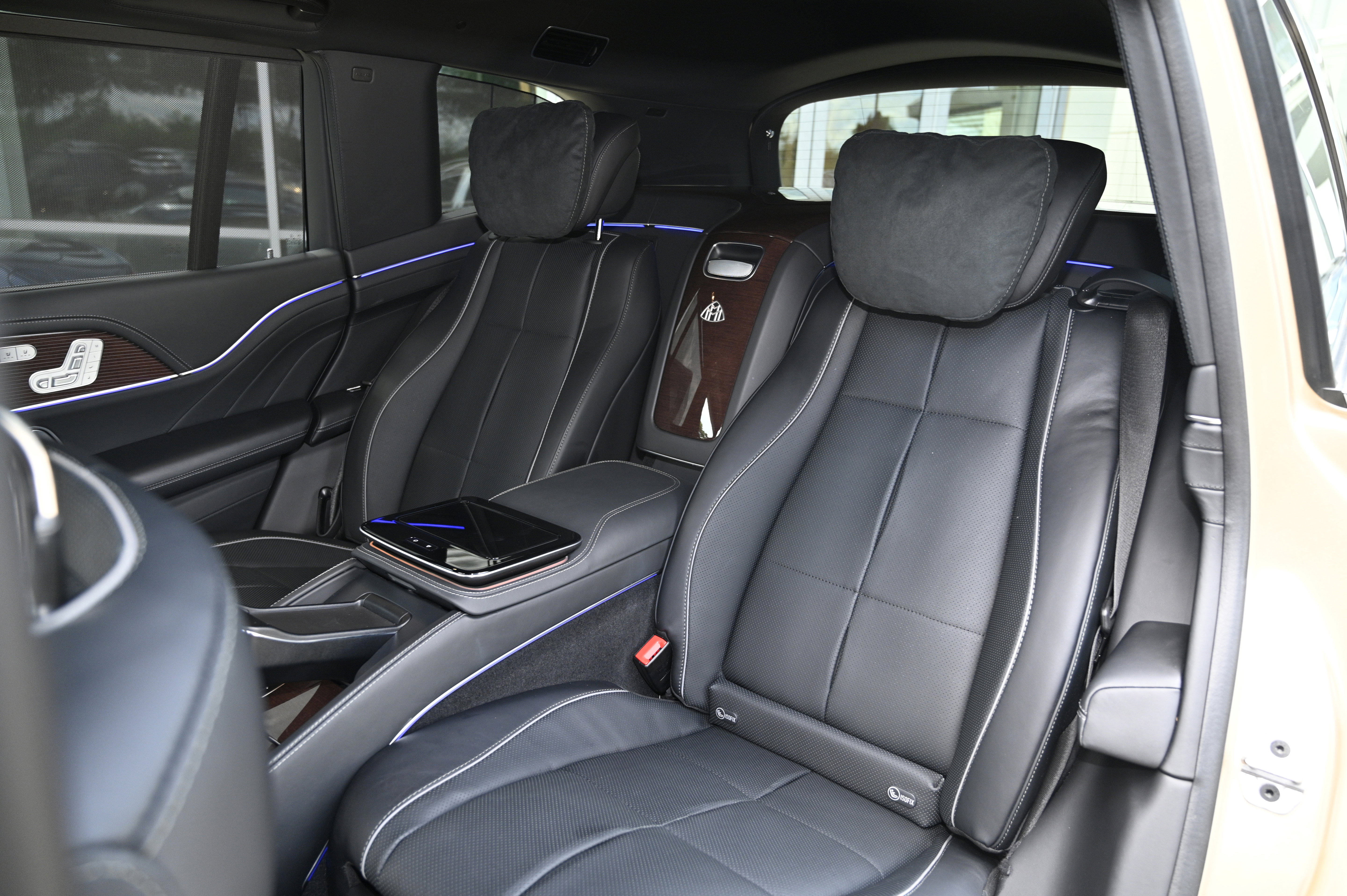 Used 2023 Mercedes-Benz Maybach GLS 600 4MATIC image 42