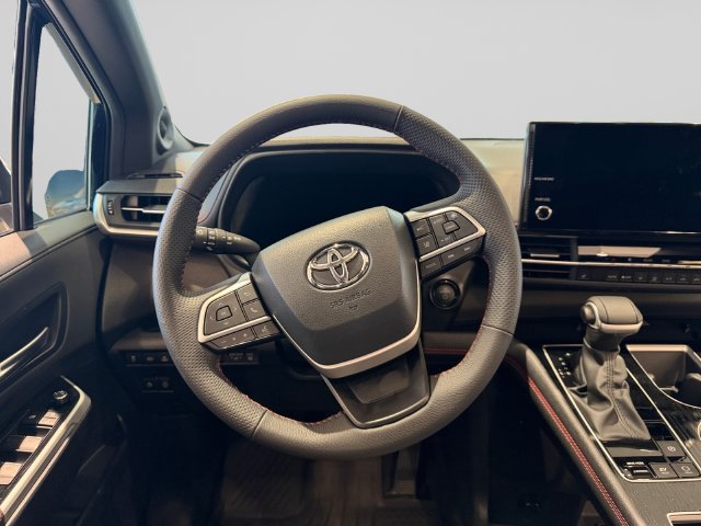 Certified 2026 Toyota Sienna XSE FWD image 10