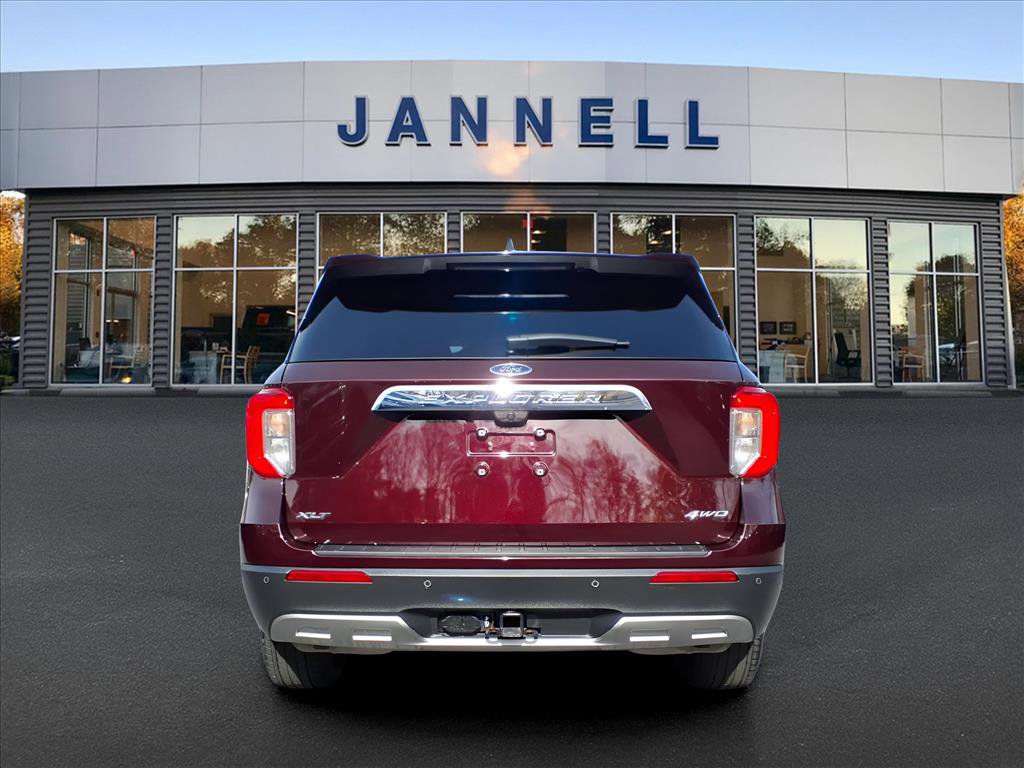 Used 2023 Ford Explorer XLT w/ Equipment Group 202A image 6