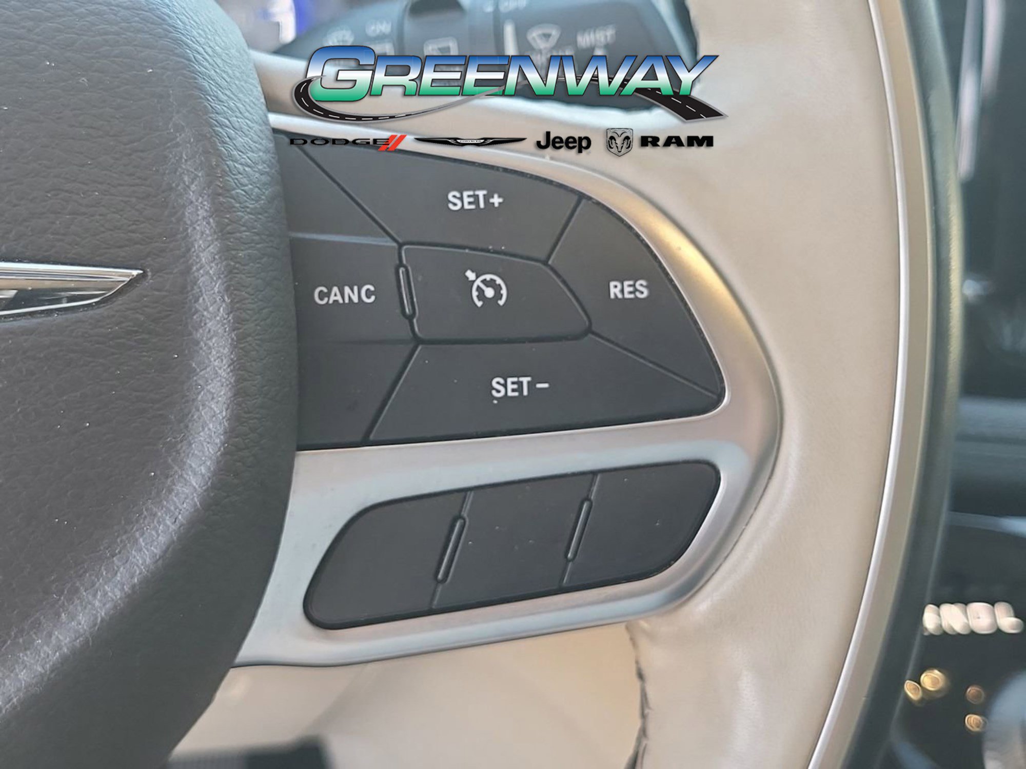 Used 2019 Chrysler Pacifica Limited image 29