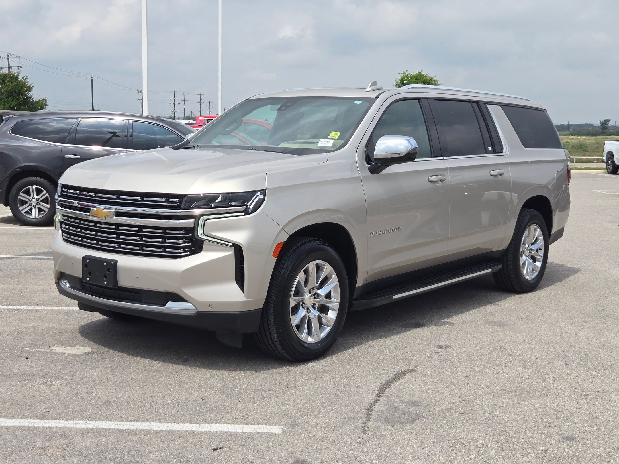 Used 2021 Chevrolet Suburban Premier w/ Premium Package RWD image 7