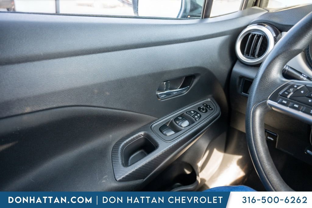 Used 2021 Nissan Versa SV image 15