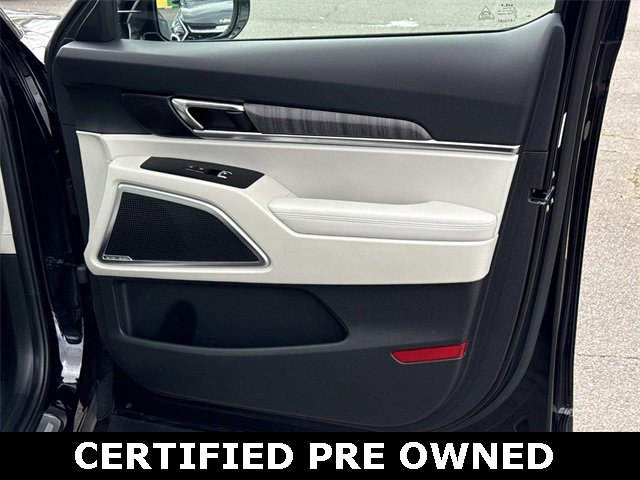 Used 2024 Kia Telluride SX Prestige w/ Towing Package image 8