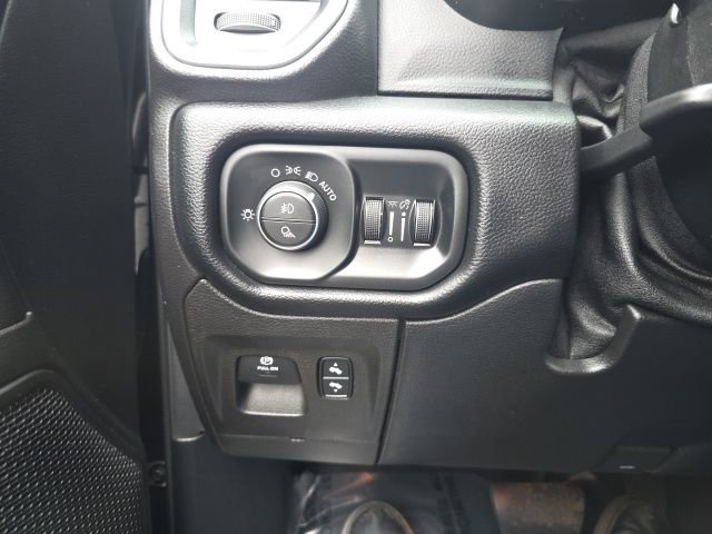 Used 2019 RAM 1500 Big Horn AWD/4WD image 18