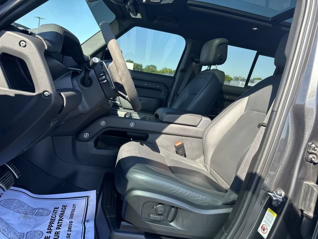 Used 2023 Land Rover Defender 110 V8 AWD/4WD image 17