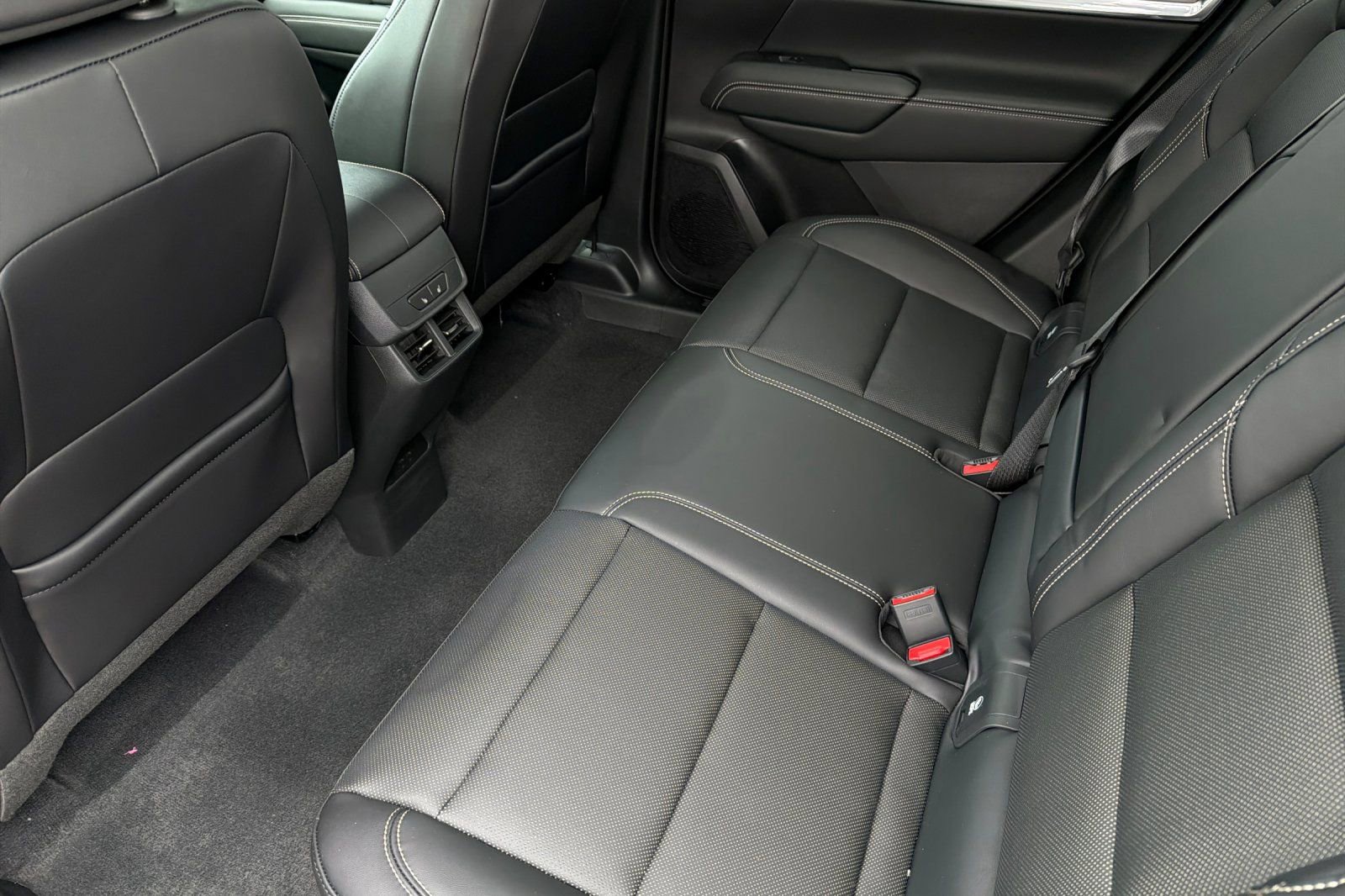 New 2026 GMC Terrain Elevation w/ Elevation Premium Package AWD/4WD image 12