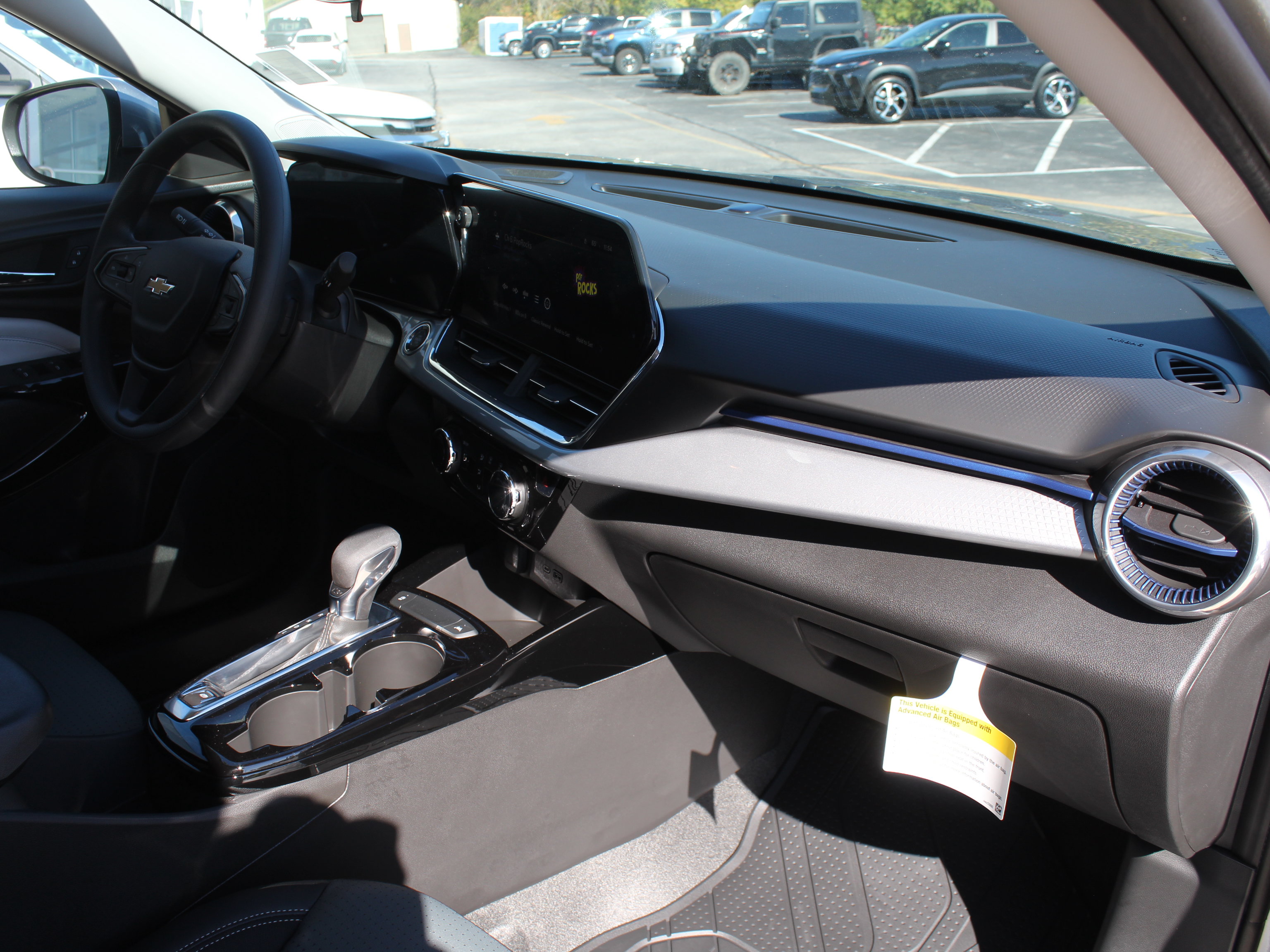New 2026 Chevrolet Trax LT FWD image 17