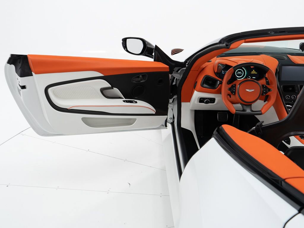 Used 2023 Aston Martin DBS Superleggera Volante image 18