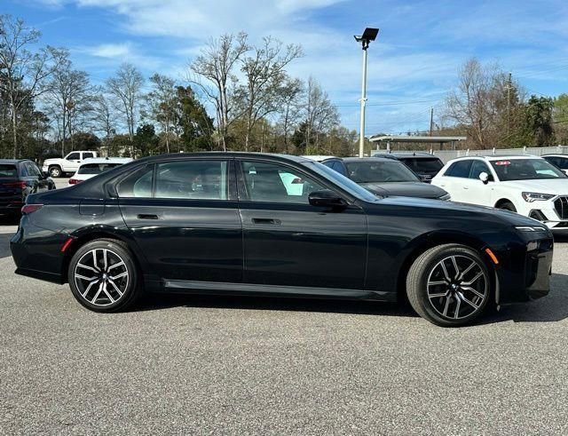 Used 2024 BMW 740i xDrive AWD/4WD image 5