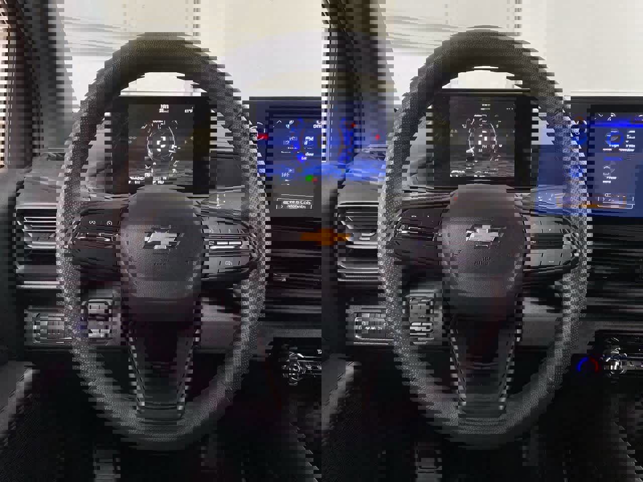 Used 2024 Chevrolet Silverado EV W/T image 18