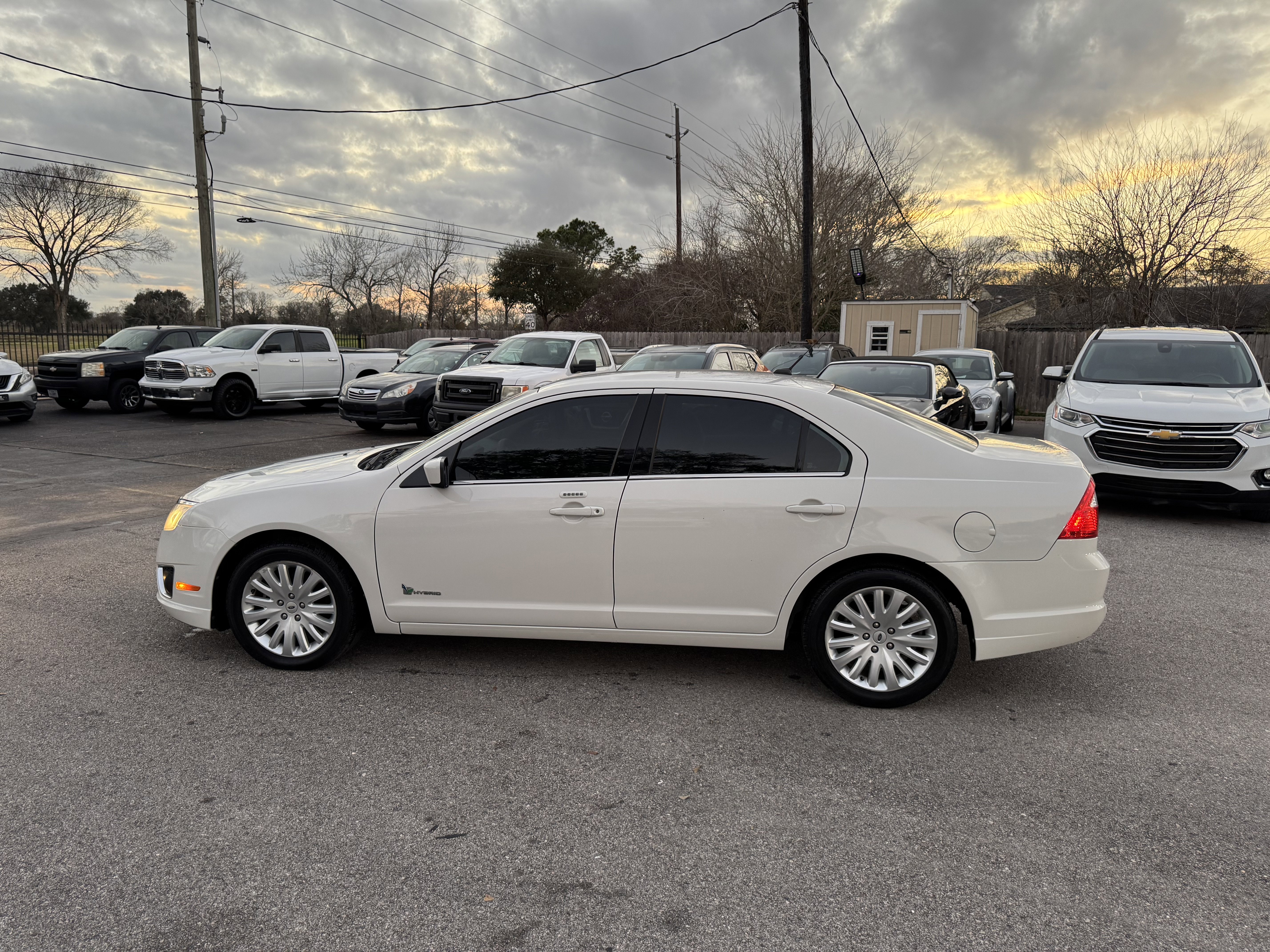 Used 2012 Ford Fusion Hybrid FWD image 11